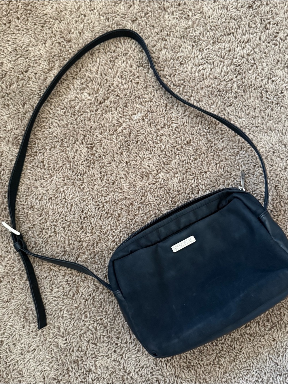 Dkny purse